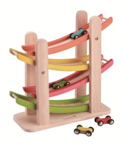 Drewniana rampa samochodowa od 18m-ca (28x10x28cm) fsc EVEREARTH