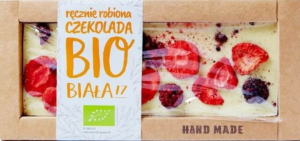 WHITE CHOCOLATE WITH STRAWBERRIES AND BLACKBERRIES BIO 53 g - CUKIERNIA STAROPOLSKA